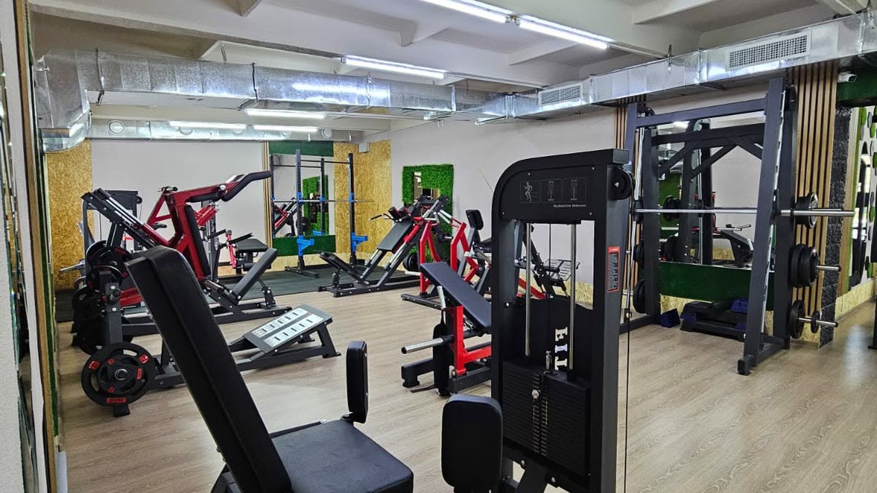 ძალის დარბაზი Fitness Space-ში
